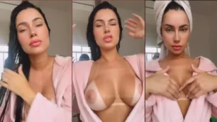 Carol Machado exibindo seus peitão volumosos e brincando com os mamilos