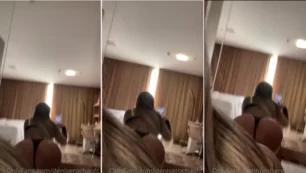 Denise Rocha em pose de quatro com a calcinha bem marcada no bumbum