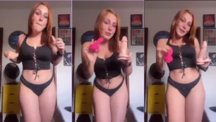 Bia Ruyva exibindo os seus novos brinquedos com muita sensualidade