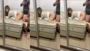 Transando com as novinhas do jeito mais caseiro, de quatro, bem na frente do espelho