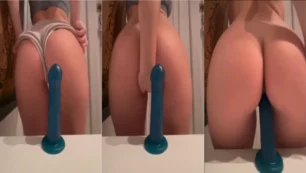 Vídeo bem safado da shainny_1 dando aquela sentadinha na piroquinha de borracha
