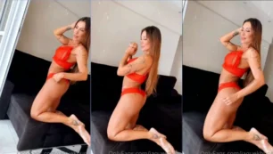 Jacque Khury, a famosa loira que bombou no OnlyFans